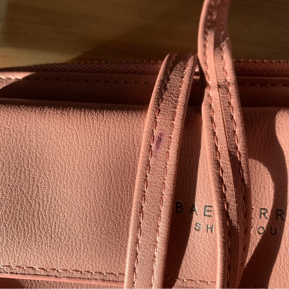 Pink Faux Leather Crossbody Ziparound Wallet Purse Bag Gold Hardware - Picture 10 of 10